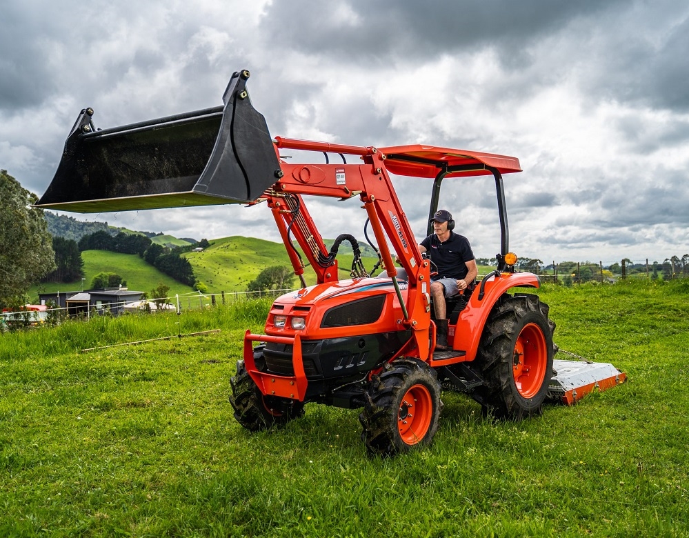 Coyote Tractor EX5810